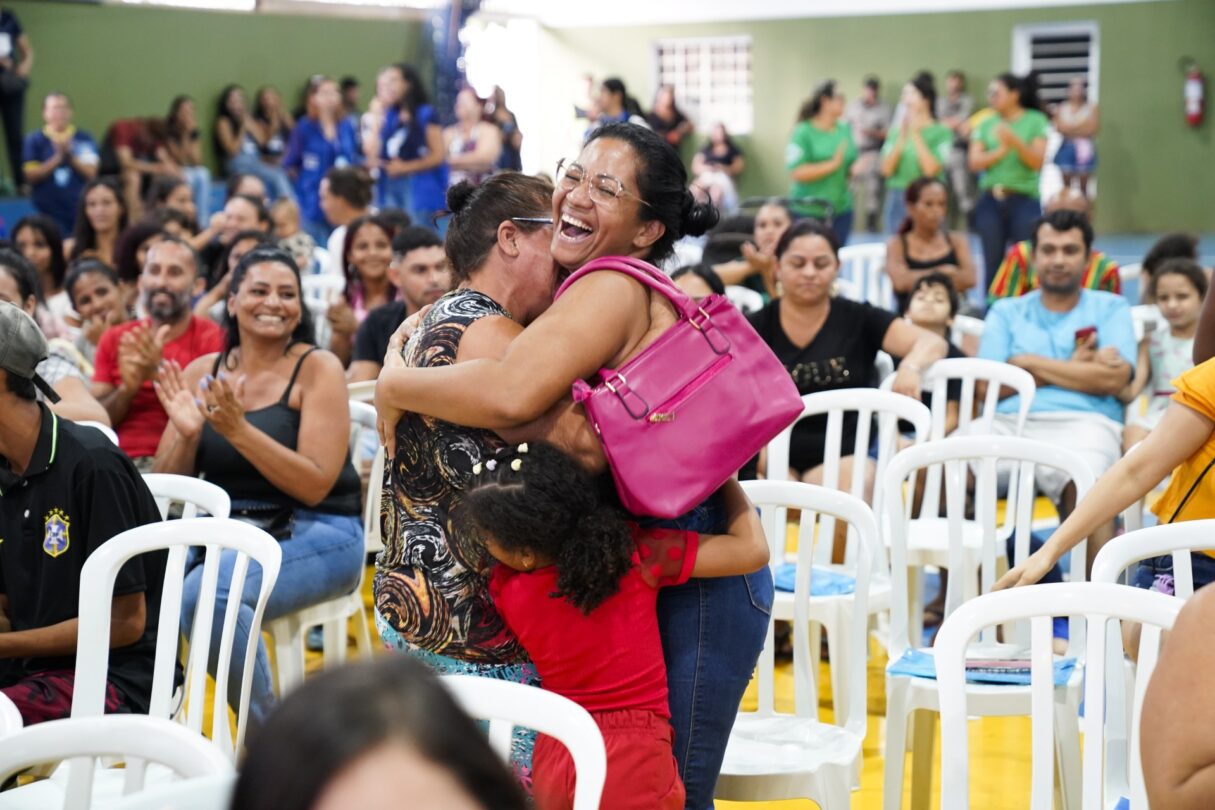 agehab sorteia mais de 400 familias para casa a custo zero por edgard soares e octacilio quieroz 1215x810