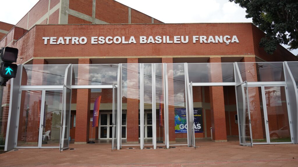 basileu frança fachada