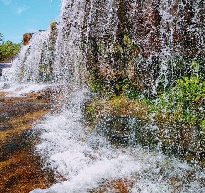 cachoeira santa helena em caiaponia goias turismo