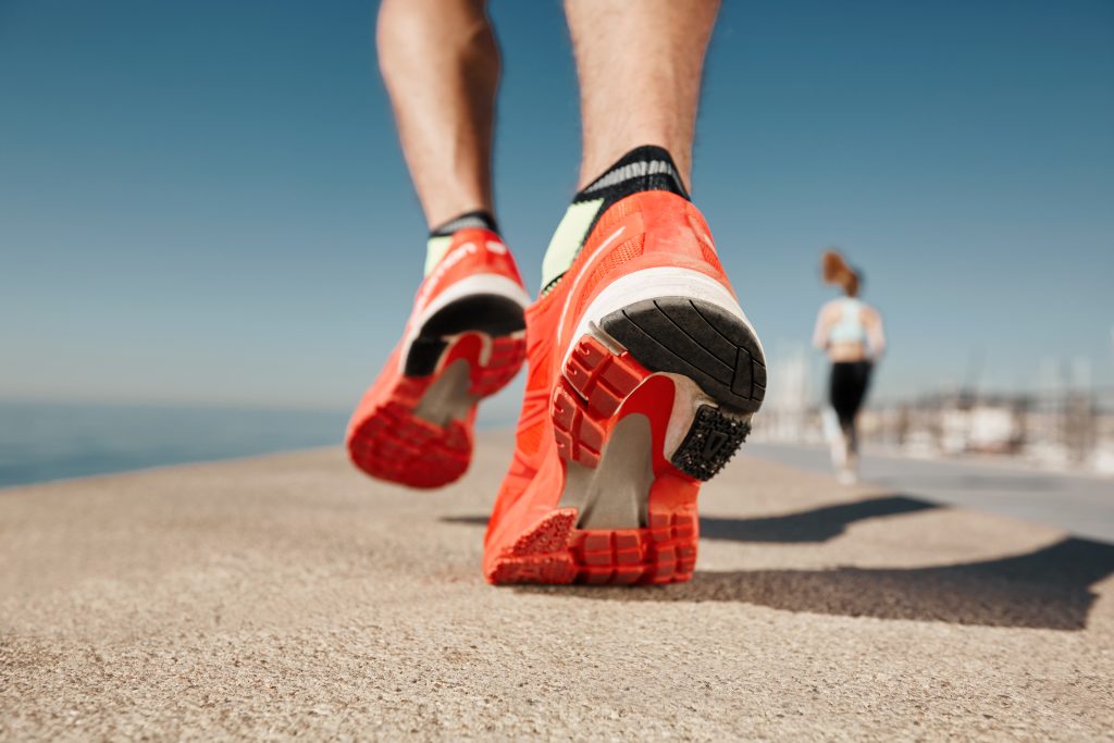 closeup jogger man near sea 1024x683