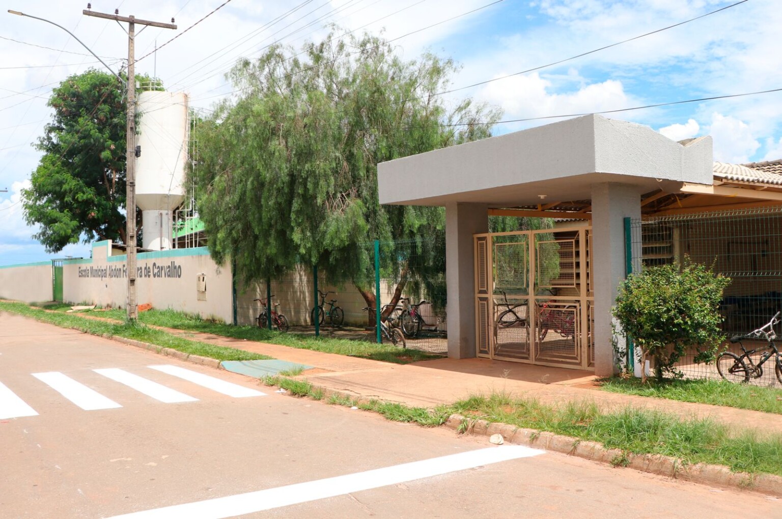 escola municipal abdon ferreira