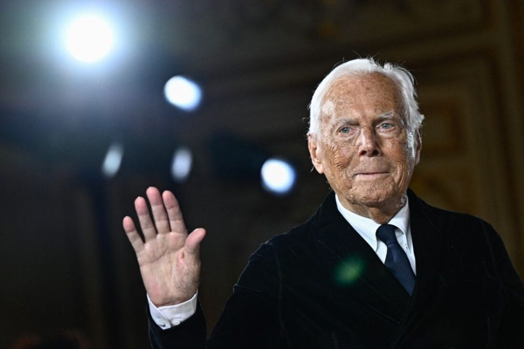 estilista giorgio armani 1024x683