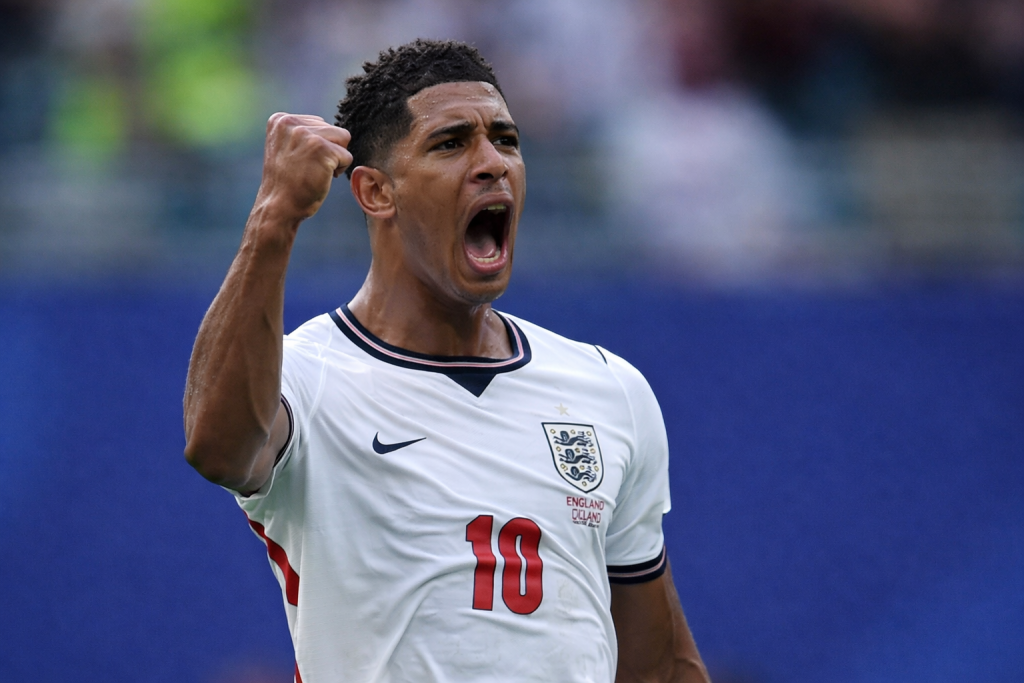 jude bellingham comemora gol de empate da inglaterra em jogo contra noruega em busca de vaga na semifinal da copa do mundo 1024x683