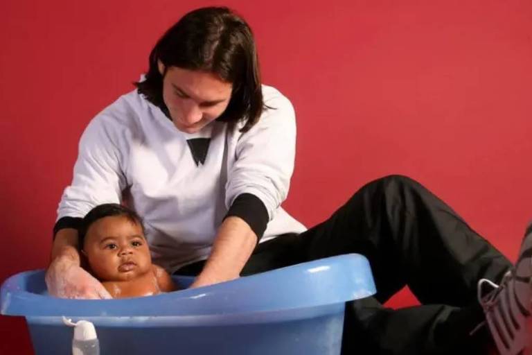 messi dando banho em yamal
