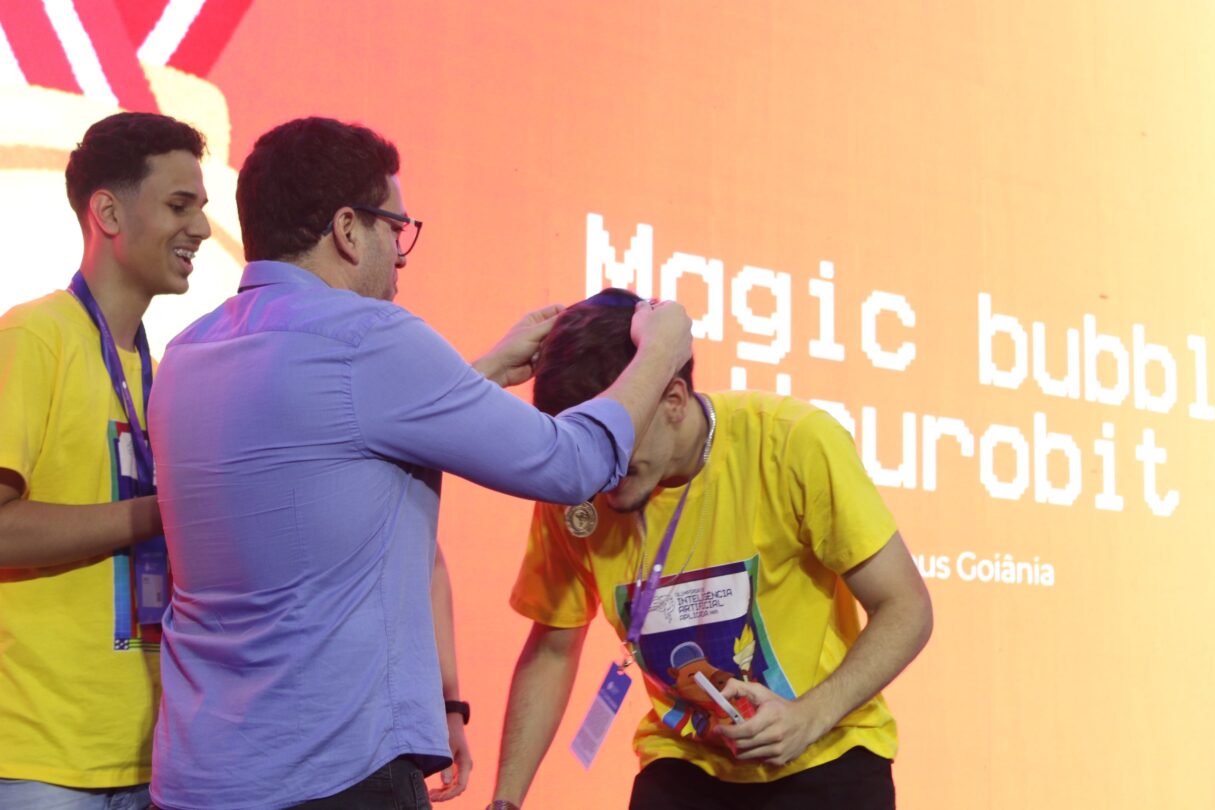 premiacao da olimpiada de ia aplicada jota aguiar 1215x810