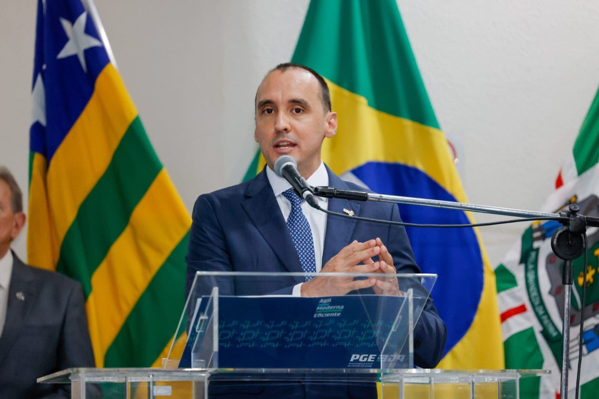 rafael arruda procurador geral do estado de goias posse de novos procuradores 2048x1366