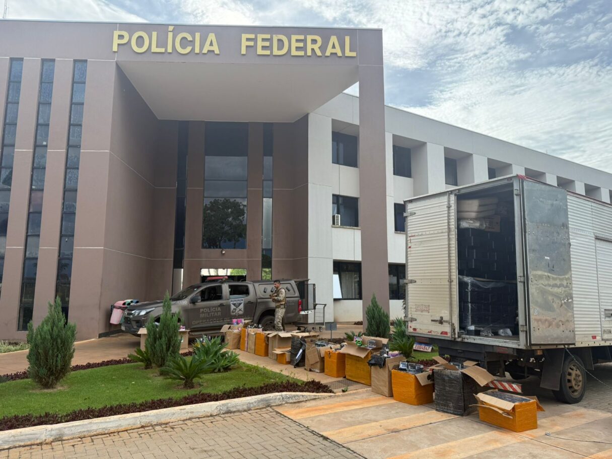 ssp cod apreende carga com mais de 15 mil cigarros eletronicos 1215x911