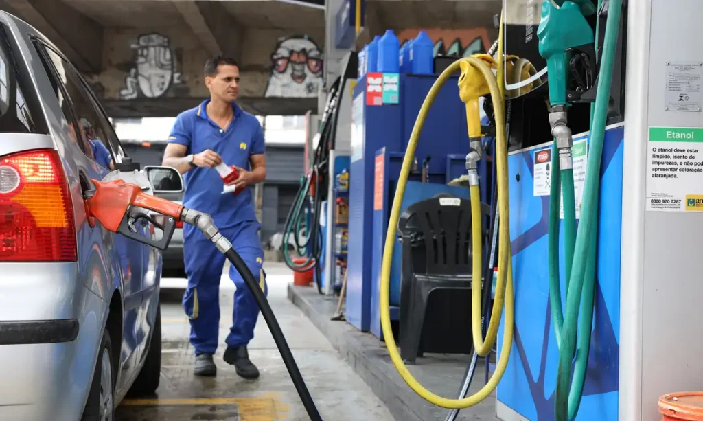 subsidio de r 044 por litro da gasolina e prorrogado por 30 dias 1024x613