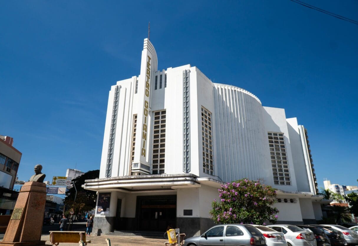 teatro goiania fachada 1215x837