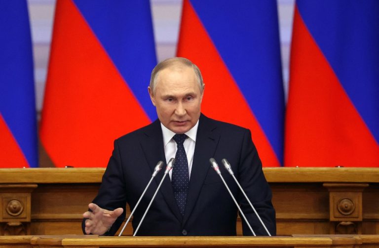 O objetivo, segundo Putin, é encerrar a guerra, uma iniciativa bem recebida pelo presidente ucraniano, Volodimir Zelenski (Foto: Divulgação)